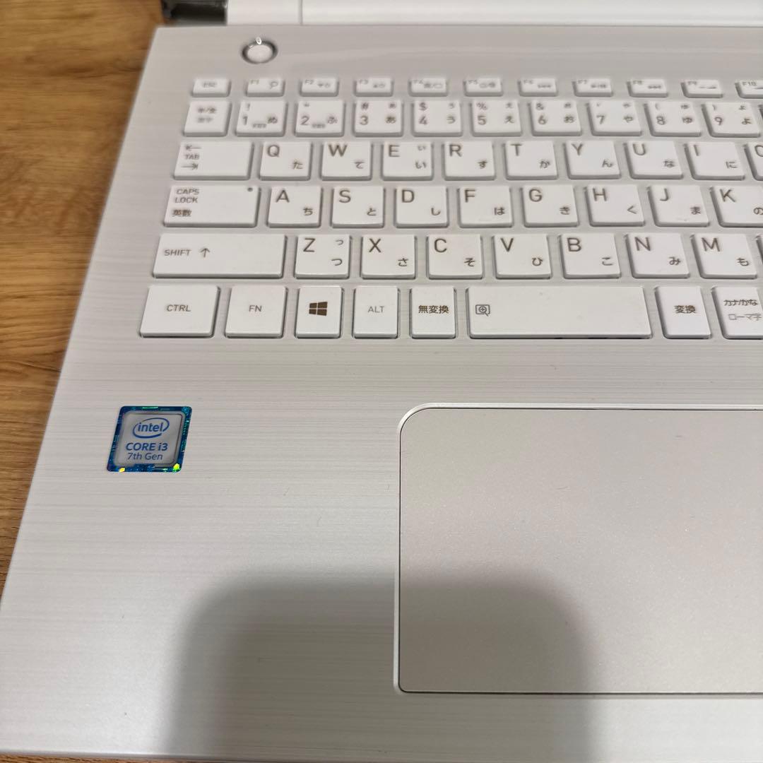 東芝　Toshiba dynabook PTE5DWP-RJA リュクスホワイト
