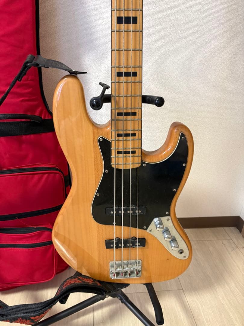 Squier Jazz Bass ナチュラル ケース付き