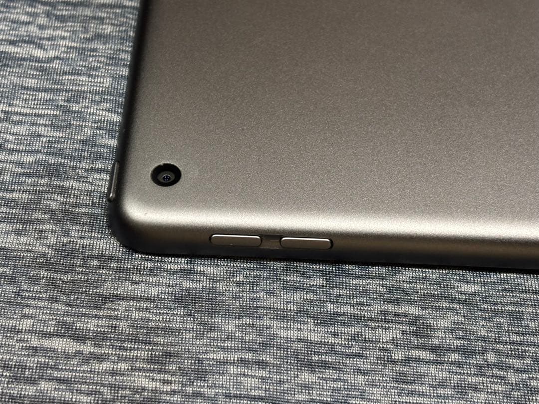 【極美品】iPad 第9世代 10.2インチ Wi-Fiモデル 64GB