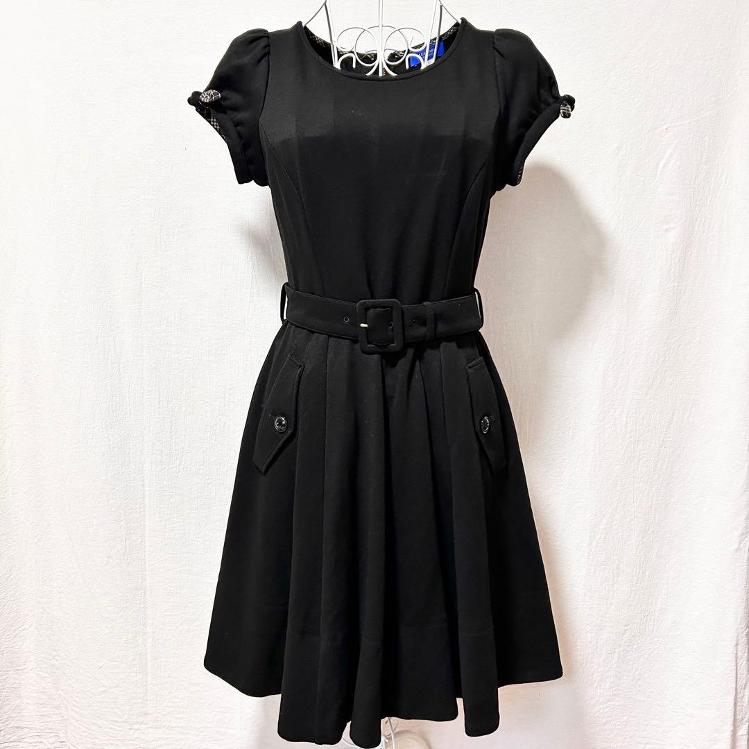 美品 ブルーレーベル クレストブリッジ ワンピース 袖リボン ひざ丈 黒 半袖
