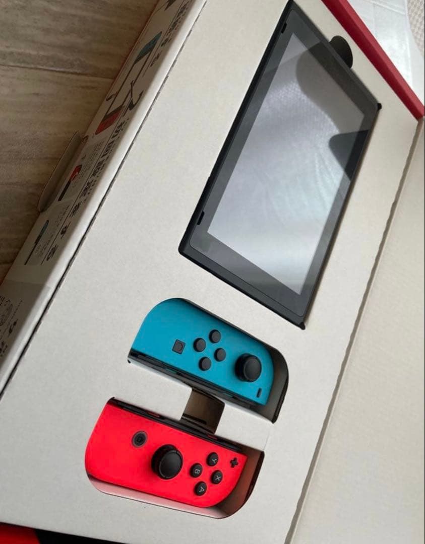 【動作良好・美品】新型Nintendo Switch　ニンテンドースイッチ本体
