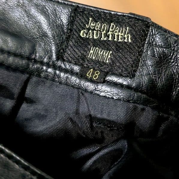 Jean Paul GAULTIER 黒 レザー ストレートパンツ クロス刺繍