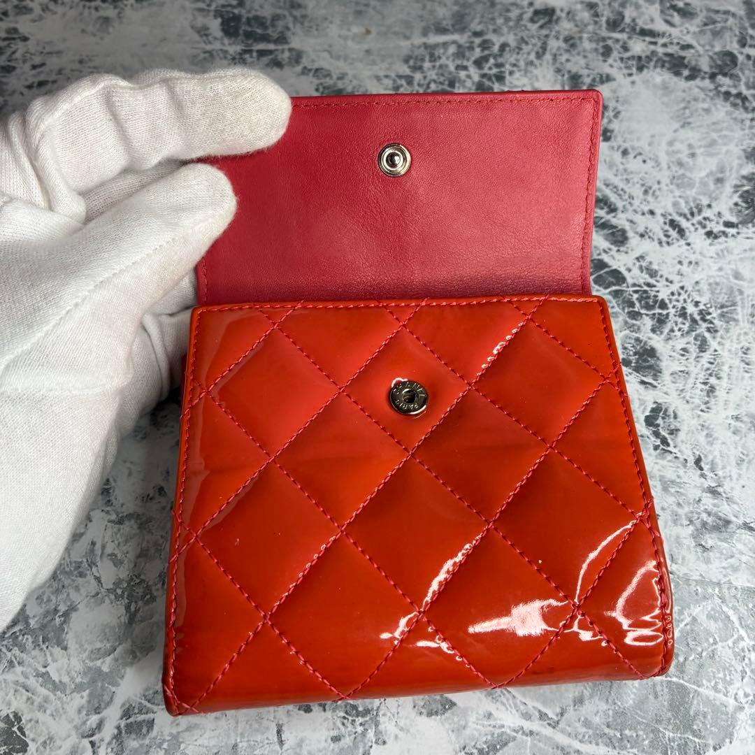 ✨CHANEL✨　シャネル　コンパクトウォレット　　折り財布　エナメル