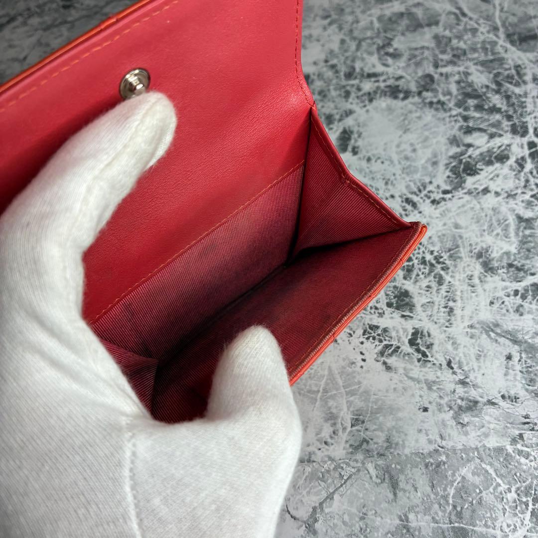 ✨CHANEL✨　シャネル　コンパクトウォレット　　折り財布　エナメル