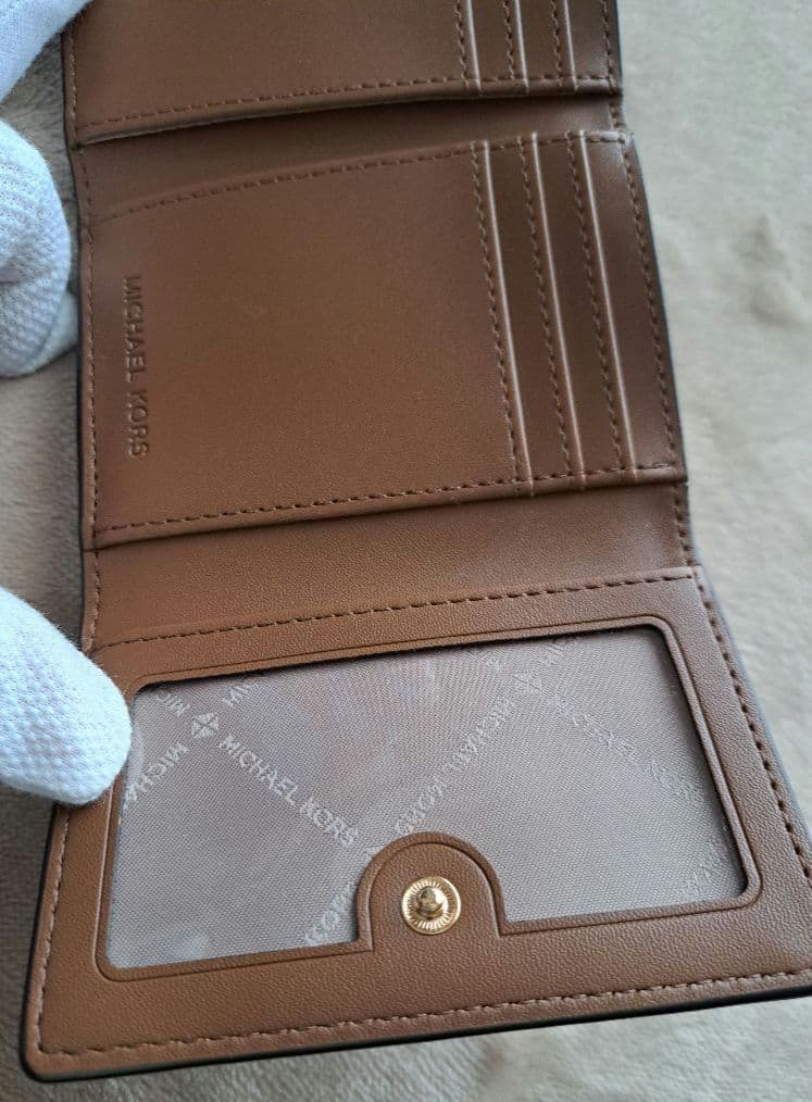 極美品 マイケルコース 二つ降り財布 がま口