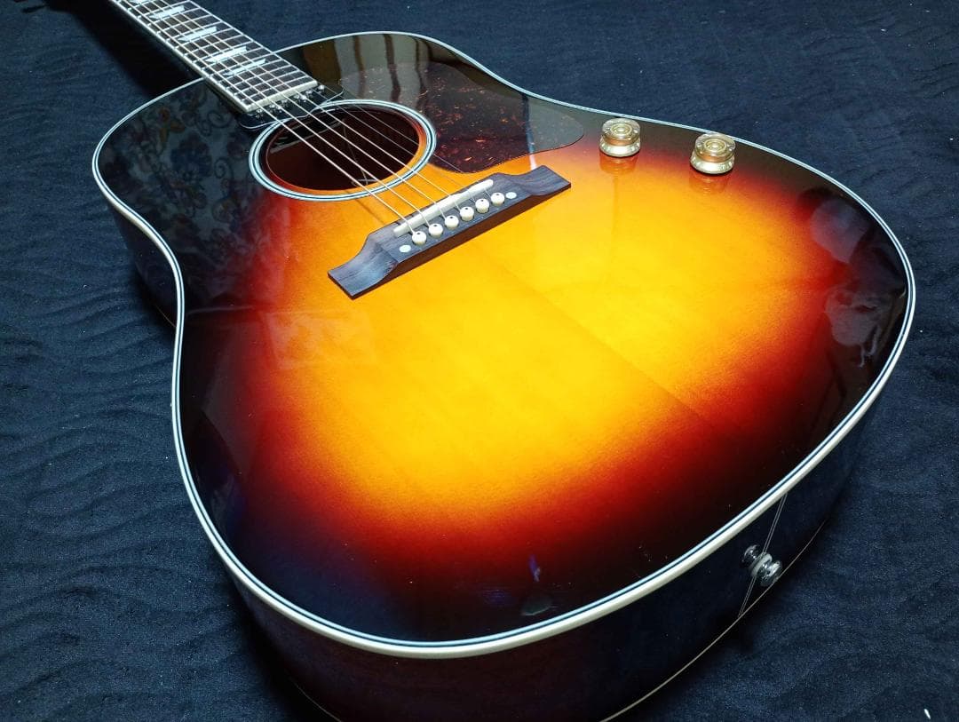 ビートルズ・J-160Eモデル エレアコギター