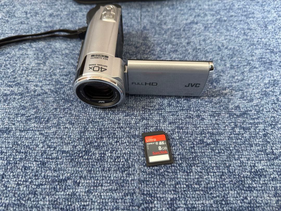 JVC製ハンディカム GZ-E10-S 中古品