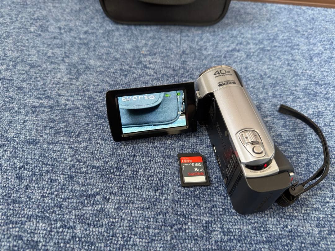 JVC製ハンディカム GZ-E10-S 中古品