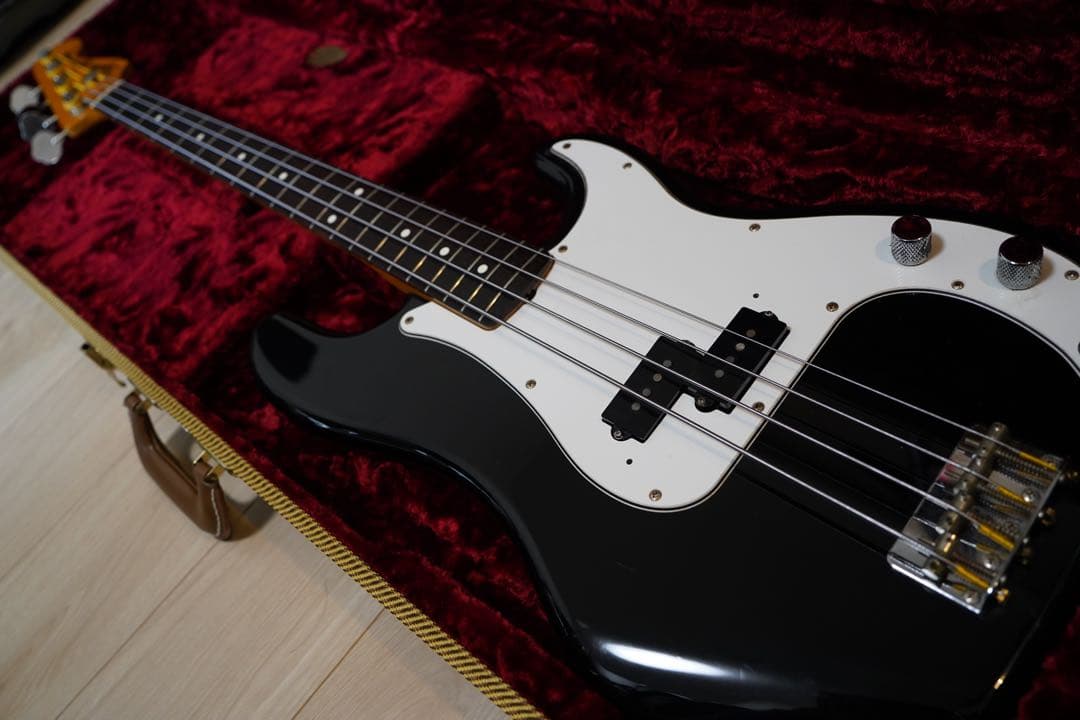 柿*彦様 Squier Precision Bass ブラック JVシリアル