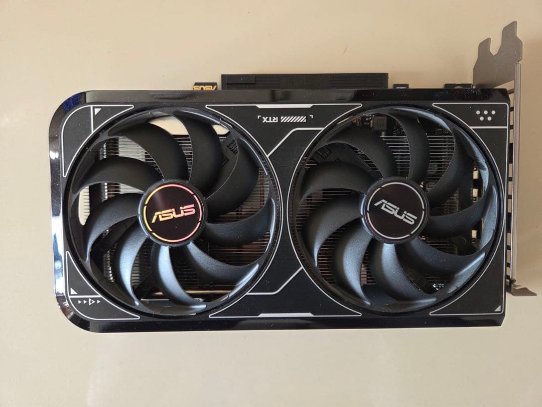 グラフィックボード・グラボ・ビデオカード ASUS GeForce RTX 4060 8GB