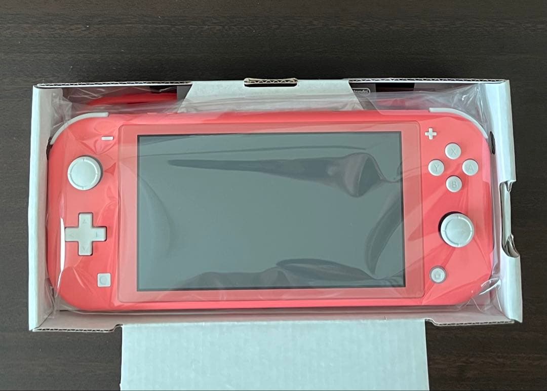 Nintendo Switch Lite 本体,スティックカバー付き 任天堂