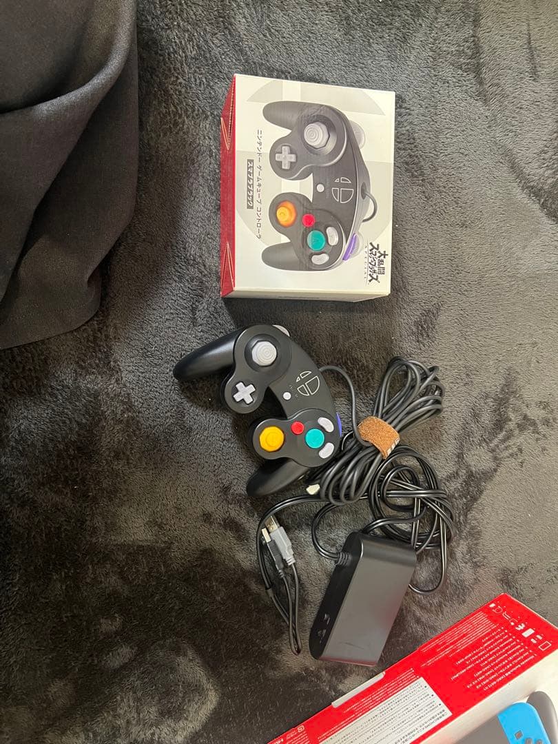 Switch本体+ゲームキューブコントローラー2個セット