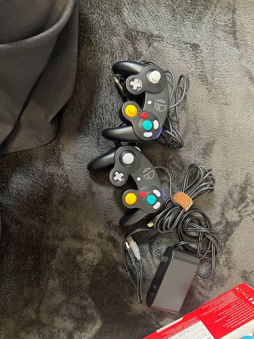 Switch本体+ゲームキューブコントローラー2個セット