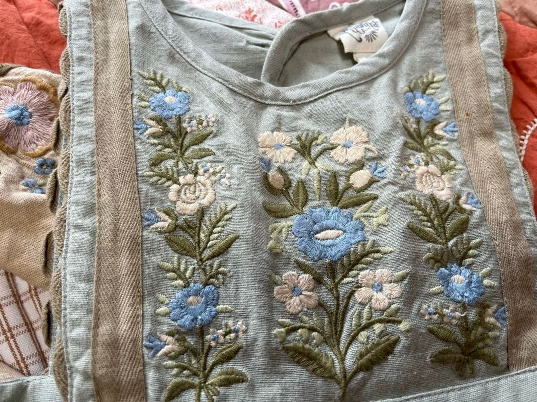 Apolina Gerdy pinaforeとmia dressセット/1-2y