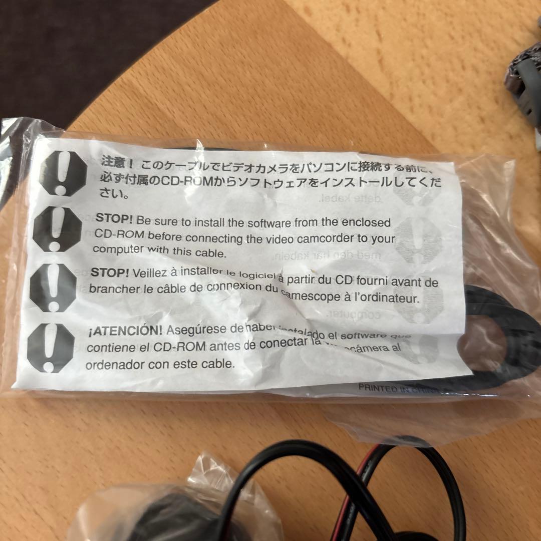 Canon FV M200 ビデオカメラ 本体