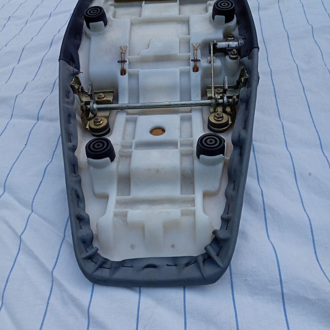 YAMAHA・SRX400純正シート