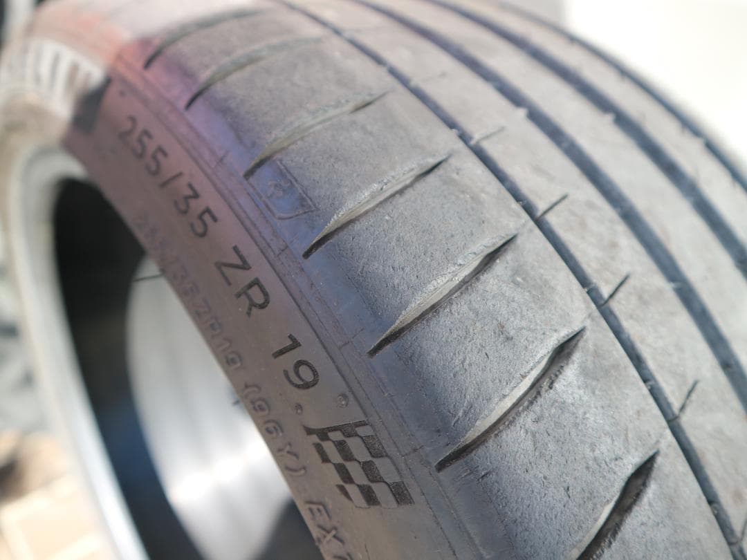 ミシュラン PILOT SPORT 4S 255/35 ZR 19 横浜手渡希望