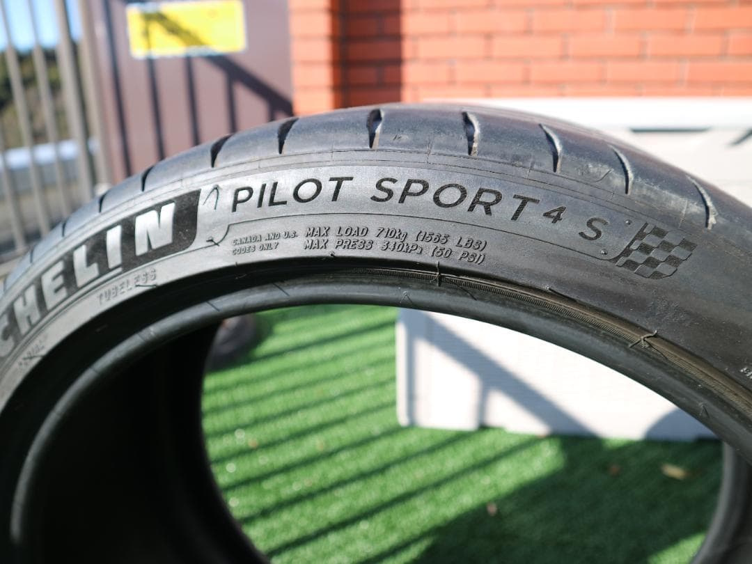 ミシュラン PILOT SPORT 4S 255/35 ZR 19 横浜手渡希望