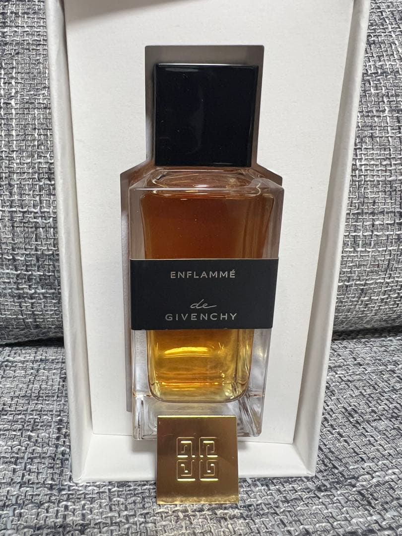 ENFLAMME de GIVENCHY 香水