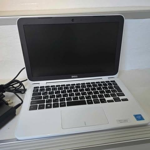 DELL Inspiron 11インチ 白 ウィンドウズOS11超美品#0021