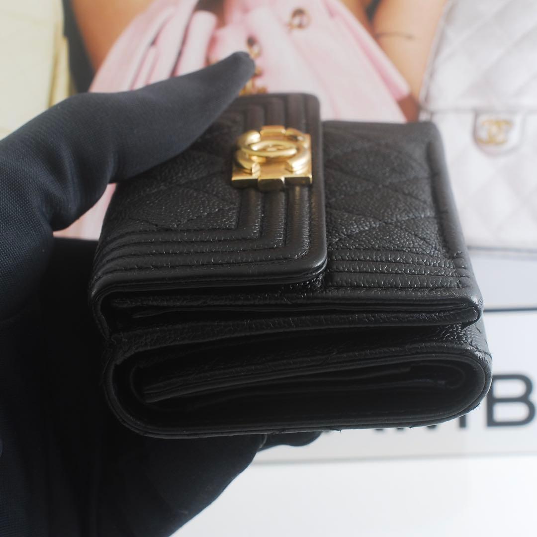 CHANEL＊ボーイシャネル＊キャビアスキン＊三つ折り財布＊マトラッセ