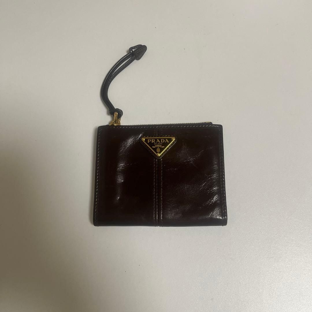 森*恋様 PRADA ダークブラウン 二つ折り財布　ストア売り切れ商品