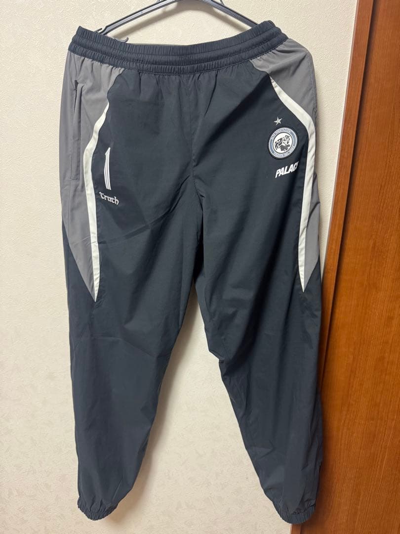 パンツ PALACE Phantasy Shell Jogger \"Black\"