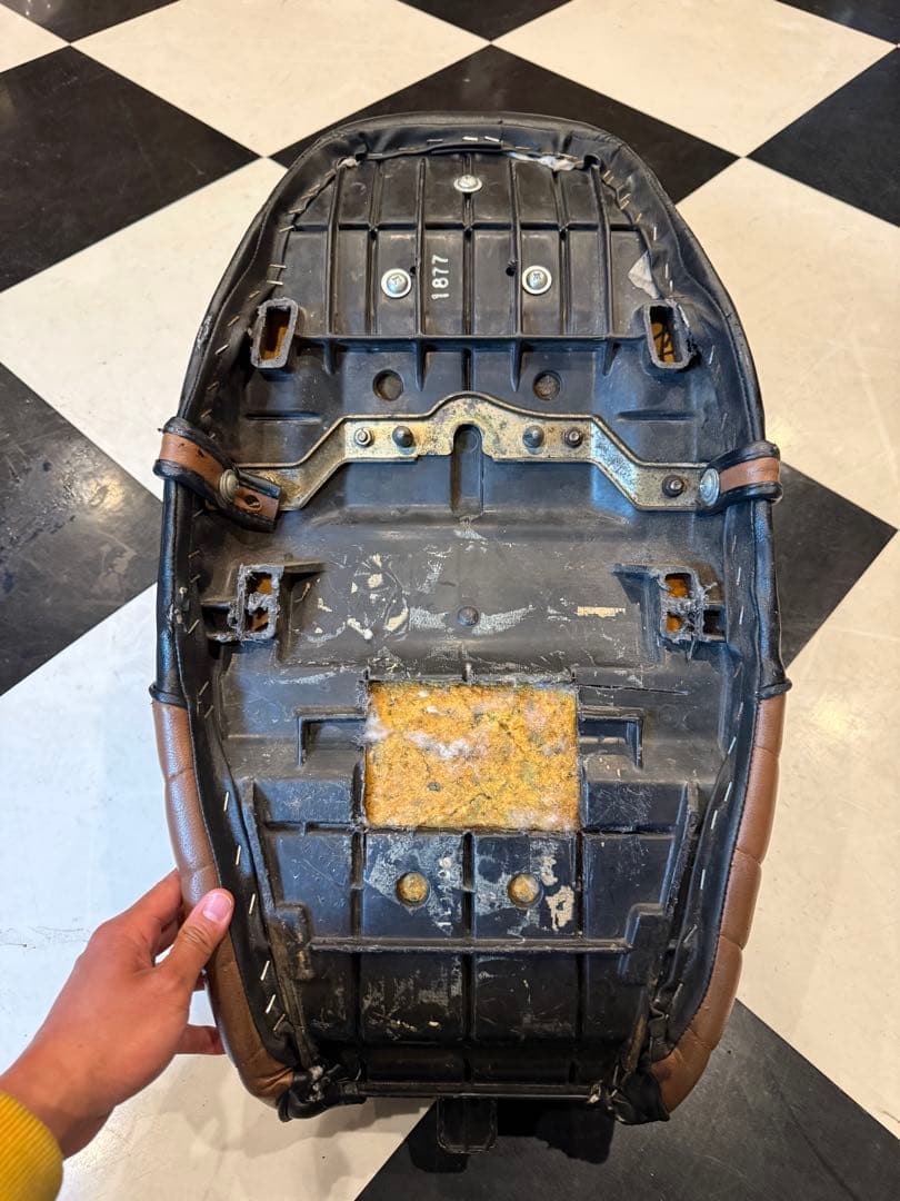 ZRX400 三段シート補強入り