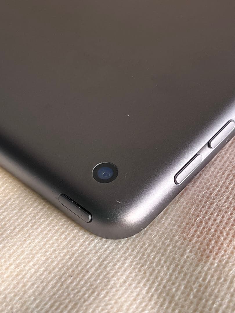 iPad (第9世代) 64GB Wi-Fiモデル　バッテリー87％