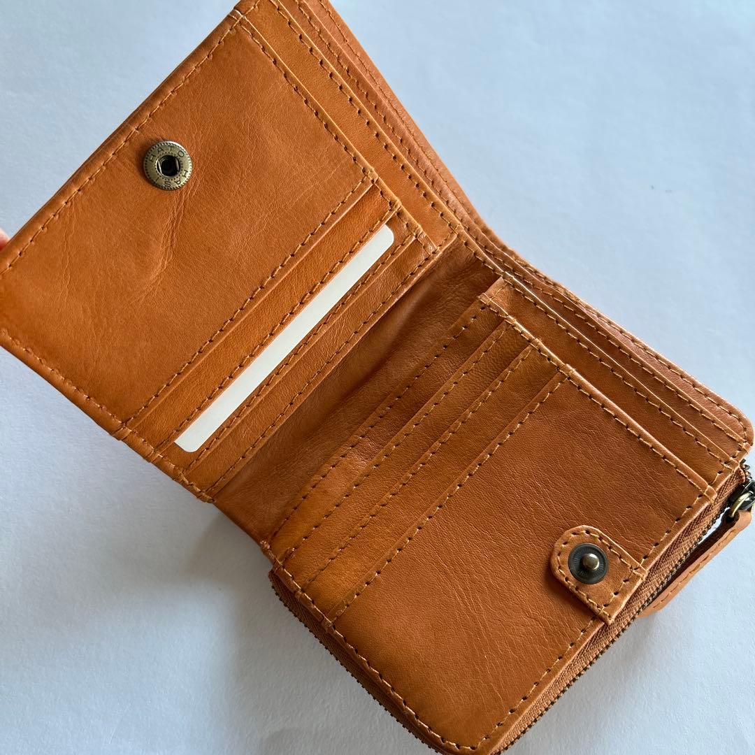 ♡zucchero filato ☆編み込みデザインが素敵な折り財布(牛革)