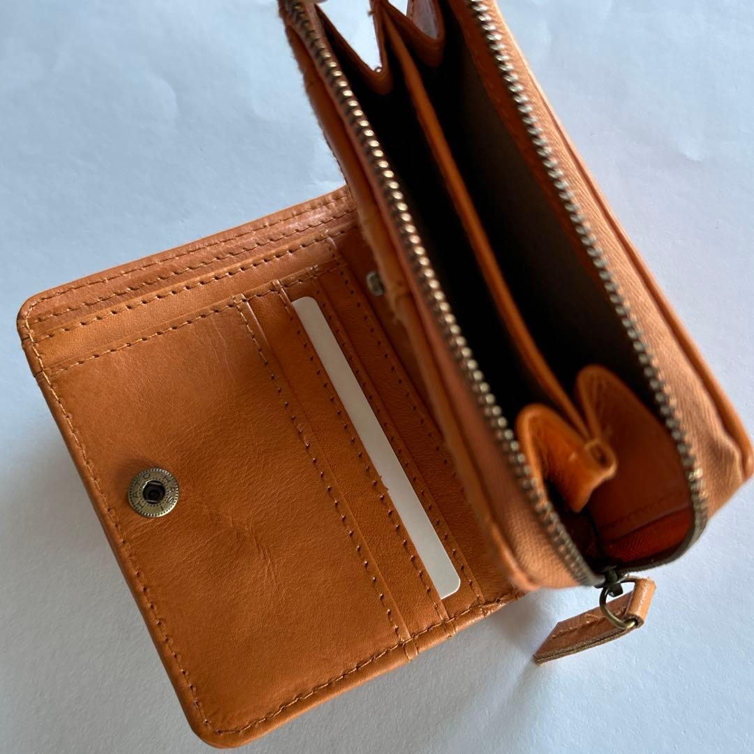 ♡zucchero filato ☆編み込みデザインが素敵な折り財布(牛革)