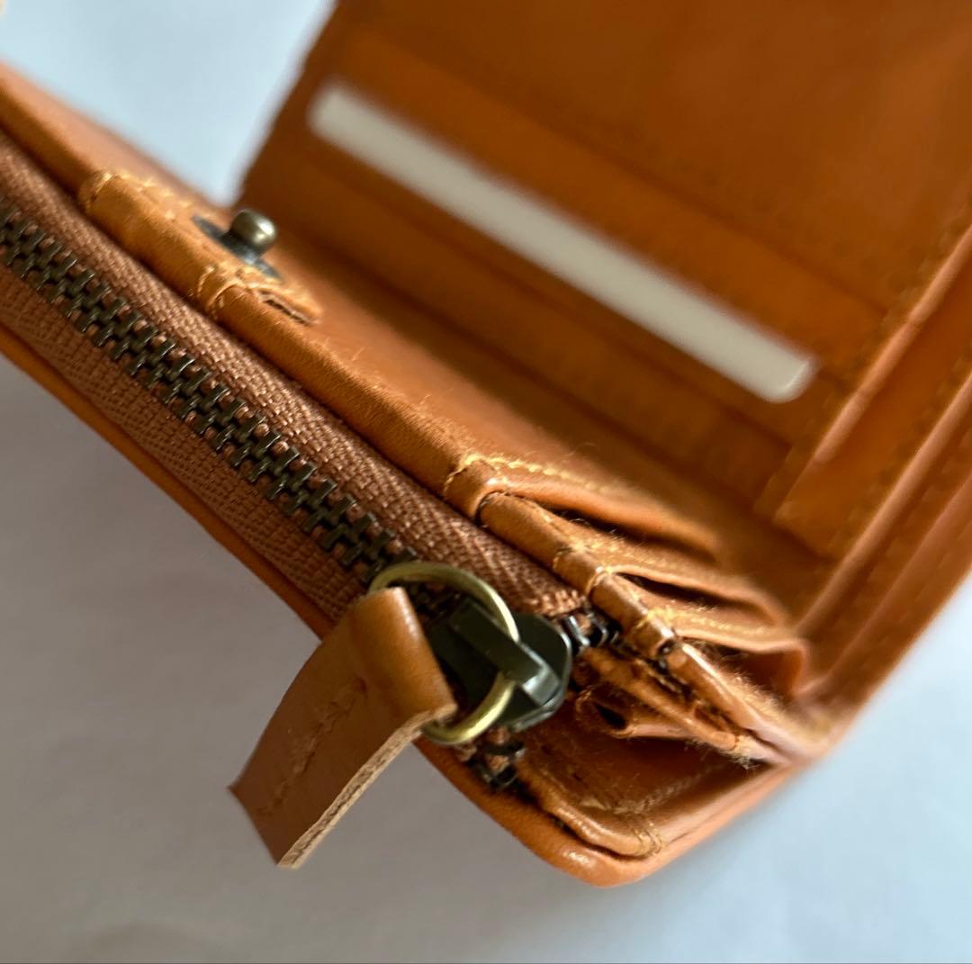 ♡zucchero filato ☆編み込みデザインが素敵な折り財布(牛革)