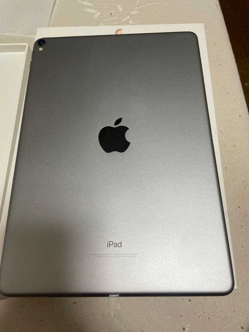 N*s様 Apple iPad Pro 10.5インチ 64GB バッテリー94