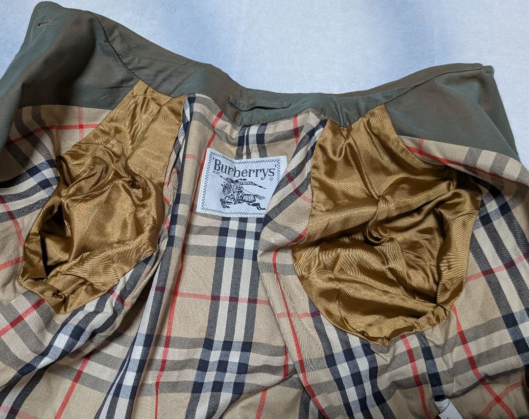 BURBERRY　バーバリー　コート オリーブグリーン（玉虫色）レデース　M