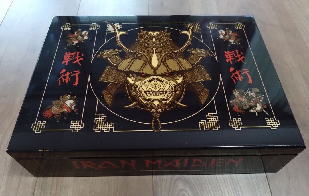 Iron Maiden アイアン・メイデン Senjutsu 戦術 FC BOX