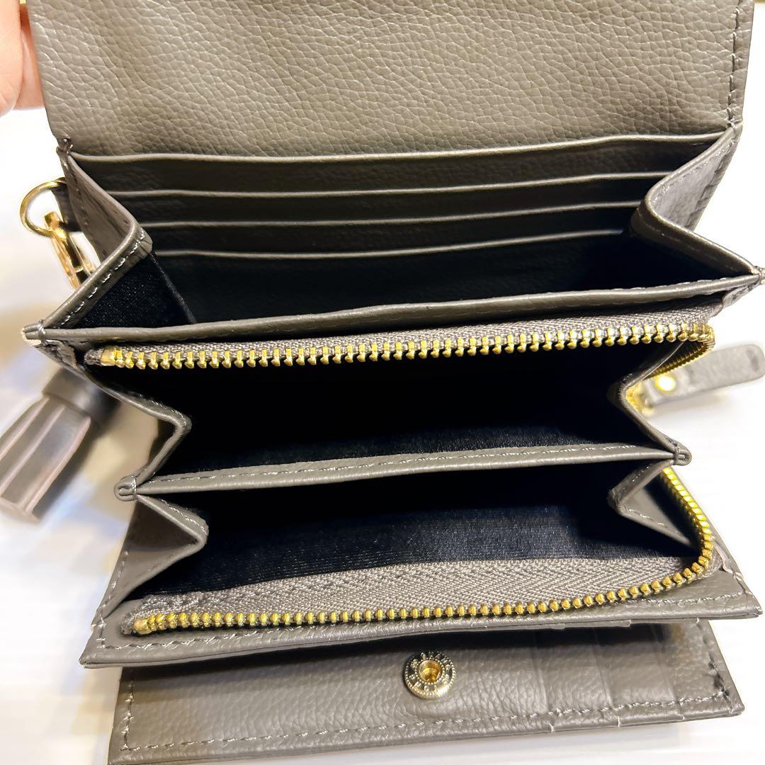 ACCOMMODE アコモデ ハンサムスマイル ハーフムーン 三つ折財布