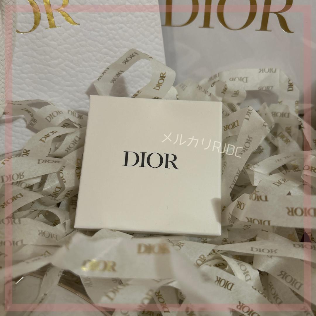 【未開封新品】即完売品✦ 入手困難 DIOR ディオール 吸盤式 フォーンアクセ