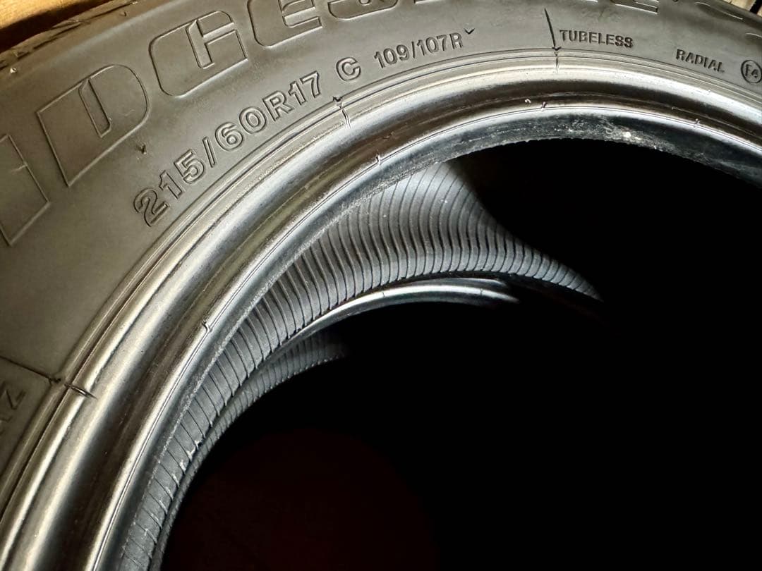 s　 GL-R 215/60R17 4本　ハイエース　キャラバンなど
