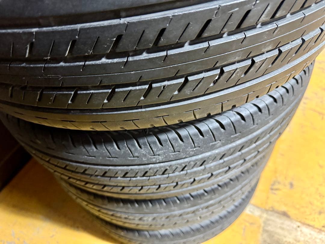 s　 GL-R 215/60R17 4本　ハイエース　キャラバンなど