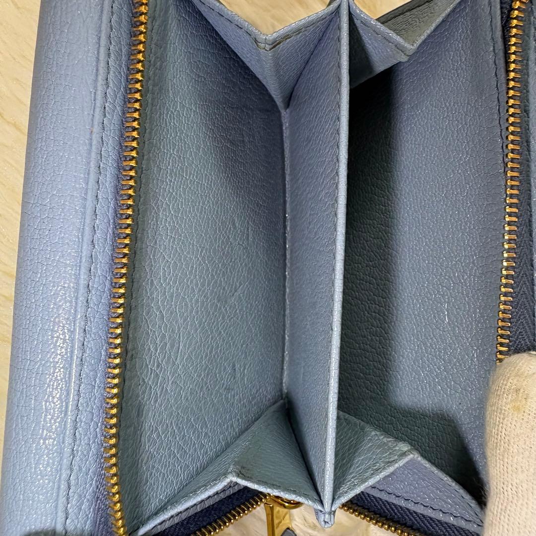 美品 miu miu 三つ折り 財布 マドラス リボン 金ロゴ ライトブルー