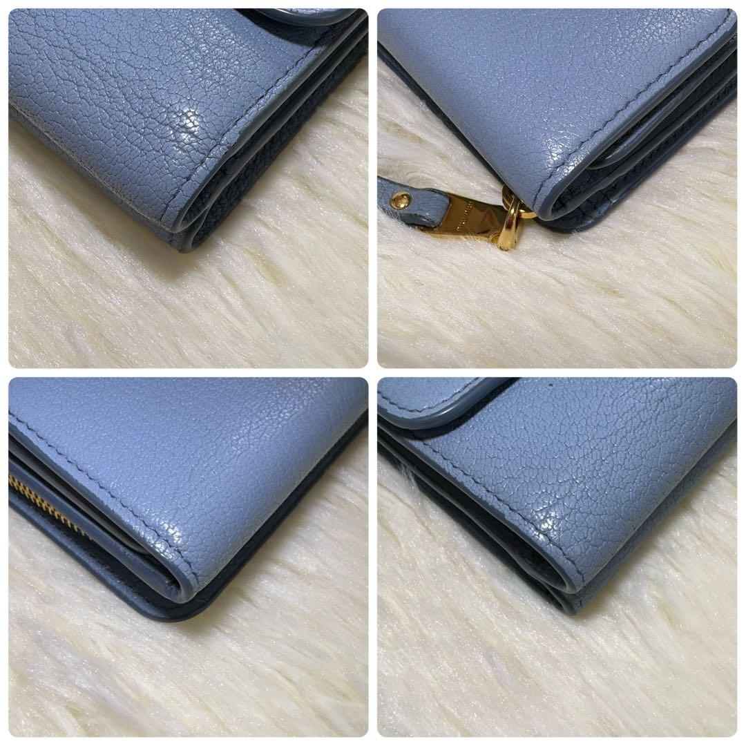 美品 miu miu 三つ折り 財布 マドラス リボン 金ロゴ ライトブルー