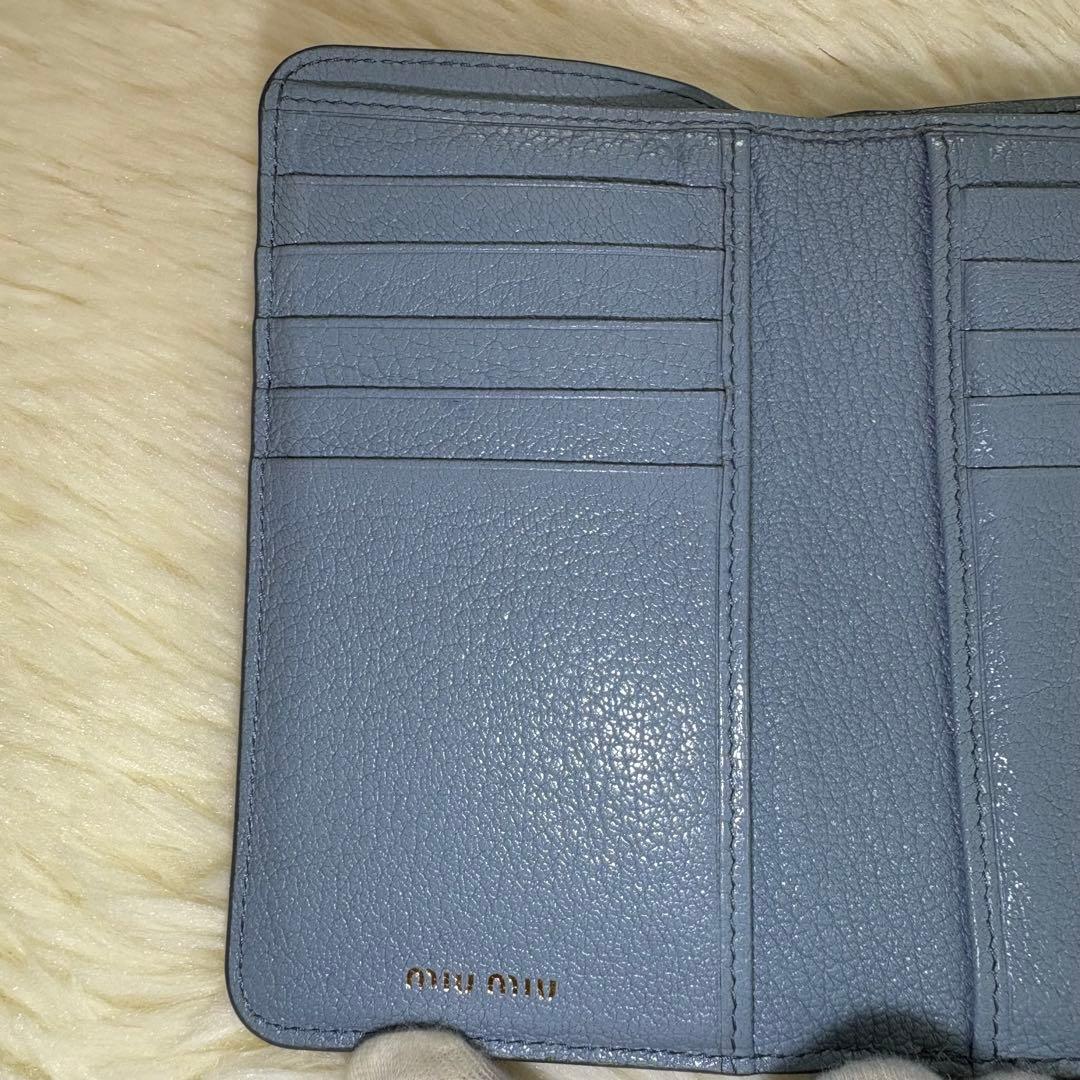美品 miu miu 三つ折り 財布 マドラス リボン 金ロゴ ライトブルー