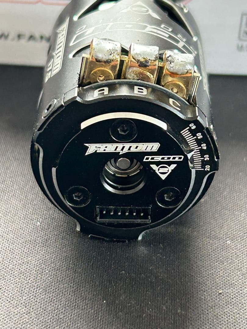 Fantom Icon V2 17.5t ブラシレスモーター ラジコン　ヨコモ