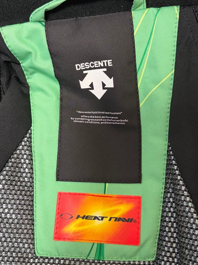DESCENTEスキーウェア