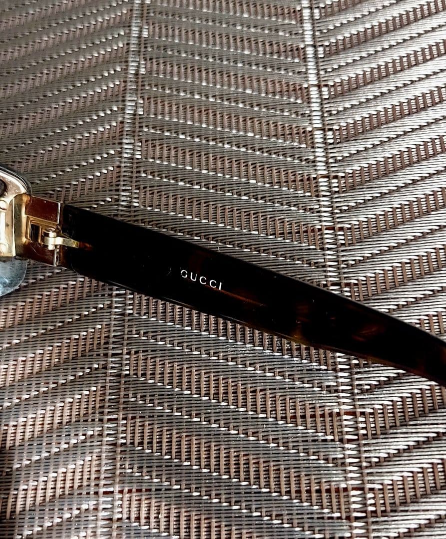 Gucci サングラス　ケース付き