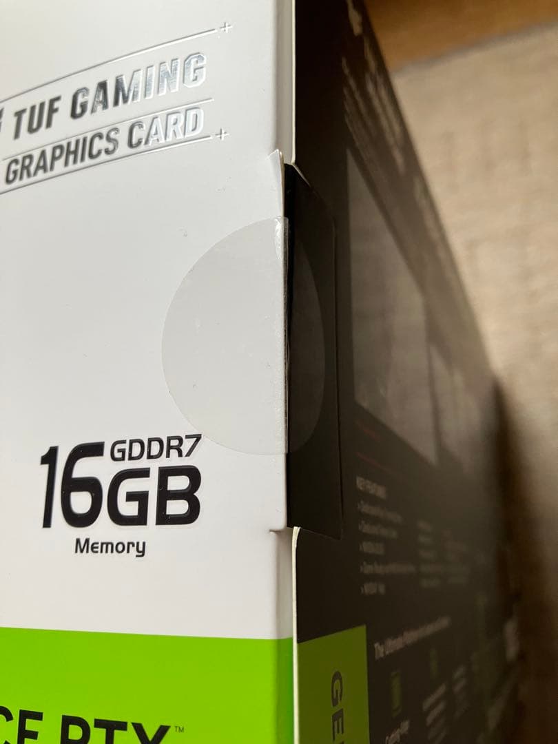 グラフィックボード・グラボ・ビデオカード ASUS TUF Gaming GeForce RTX 5070 Ti OC