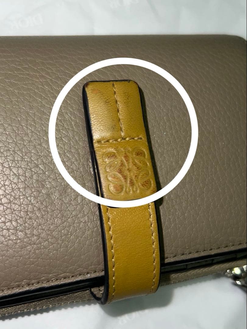 LOEWE スリム ジップ バイフォールド (ソフトグレインカーフ)