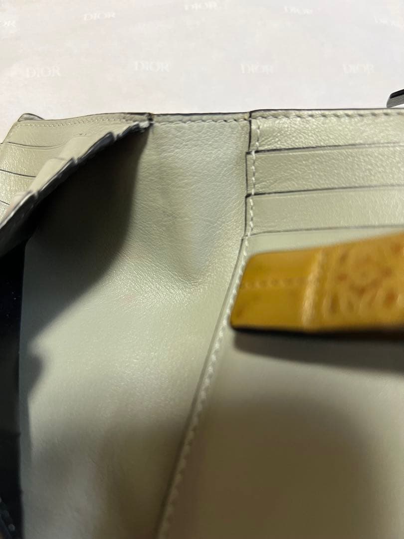 LOEWE スリム ジップ バイフォールド (ソフトグレインカーフ)