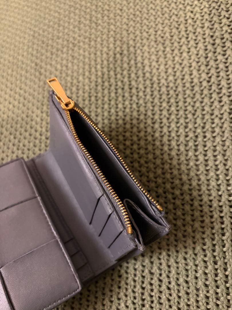 BOTTEGA VENETA ボッテガ　カセット　グレー 三つ折り財布