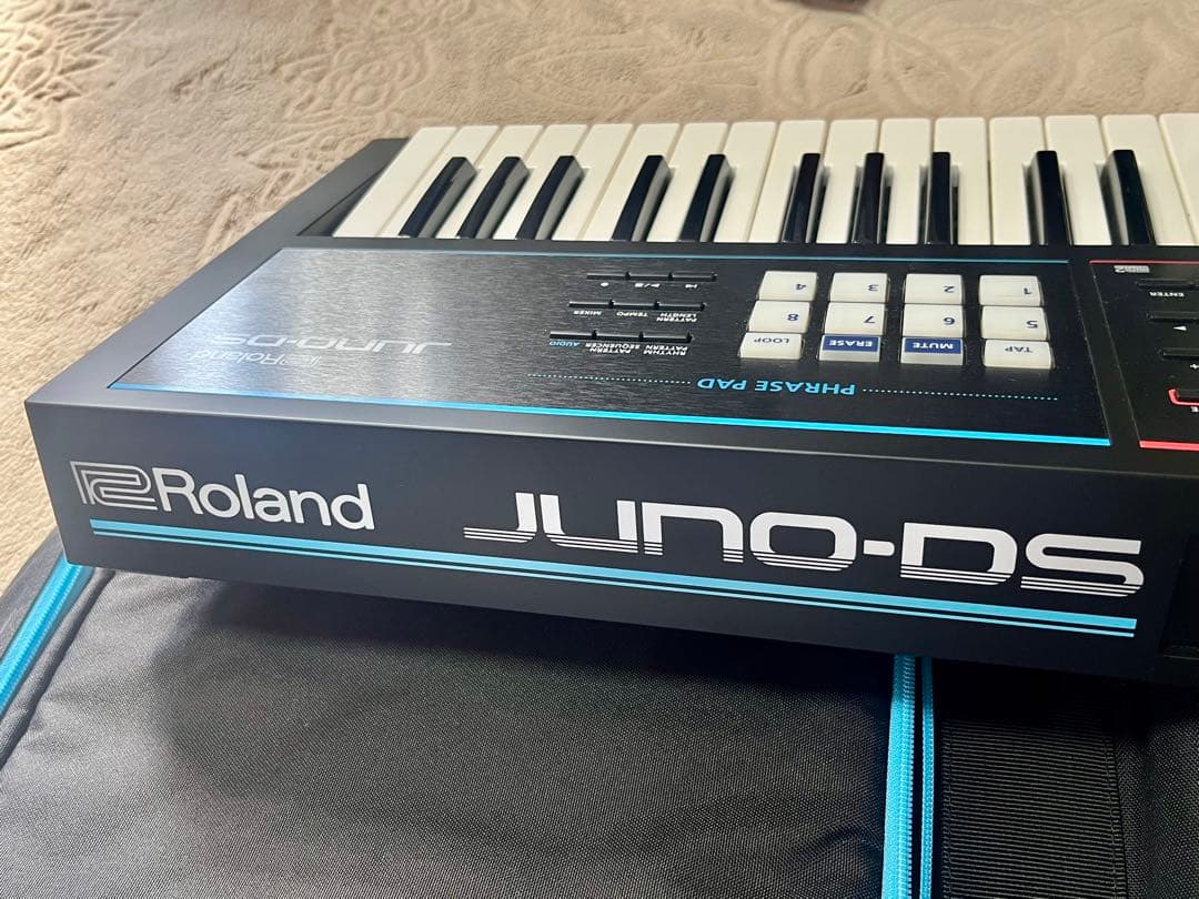 Roland JUNO-DS 61鍵 シンセサイザー ソフトケースつき
